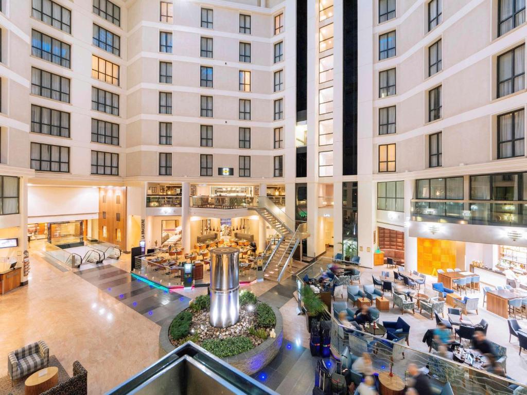 Sofitel-Hotel-Gatwick-Airport-to-Central-London