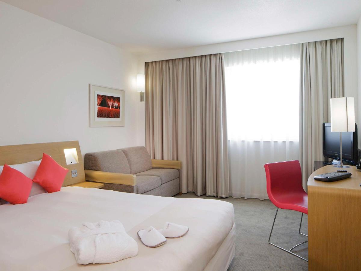 novotel london greenwich wheelchair hotel